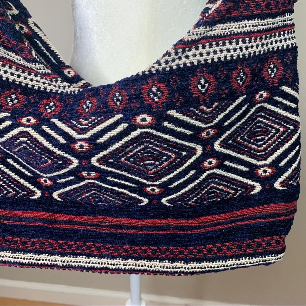 Gold Coast geometric print woven fabric bag